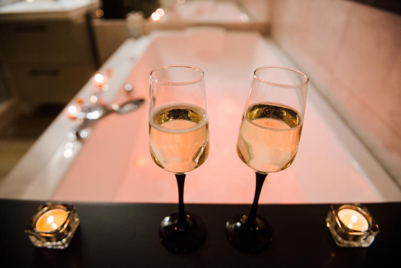 La Suite Romantique Avec Jacuzzi Au Coeur De Perpignan Exteriér fotografie