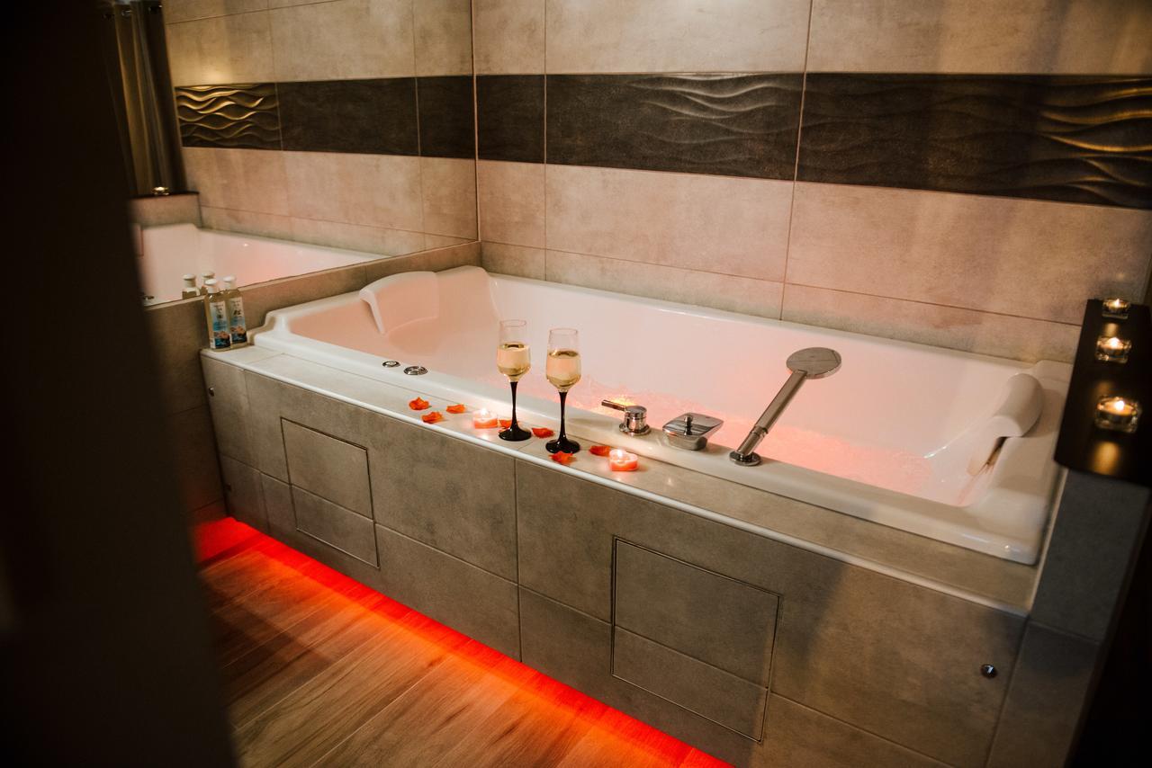 La Suite Romantique Avec Jacuzzi Au Coeur De Perpignan Exteriér fotografie